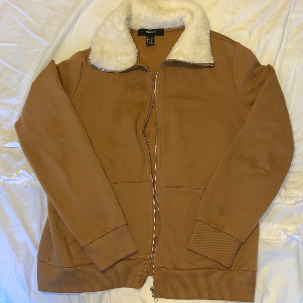 Tan zip up sweater with fur collar
